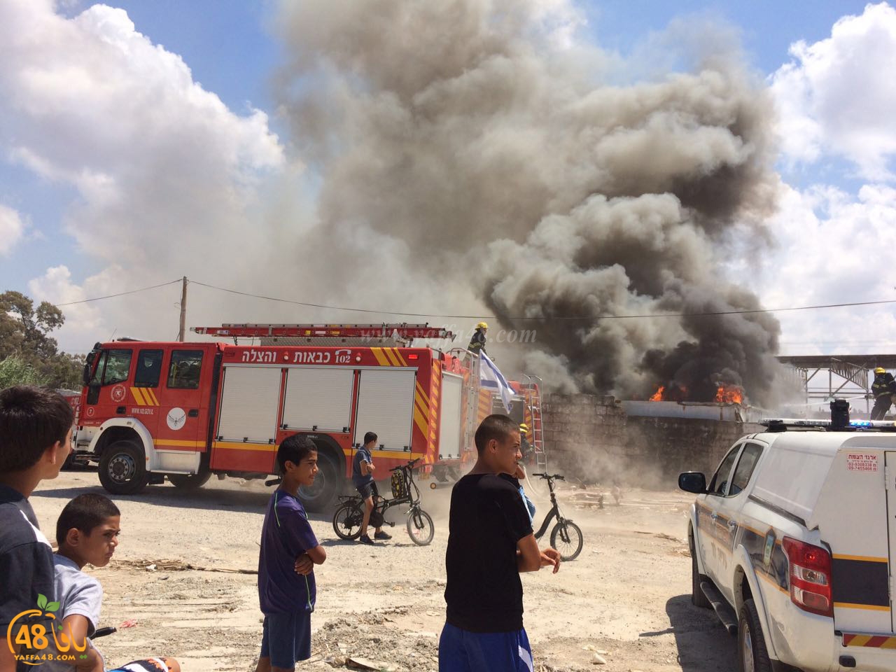 fire in makhzna (7).jpg